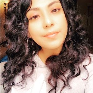 Meet your Posher, Jacinda